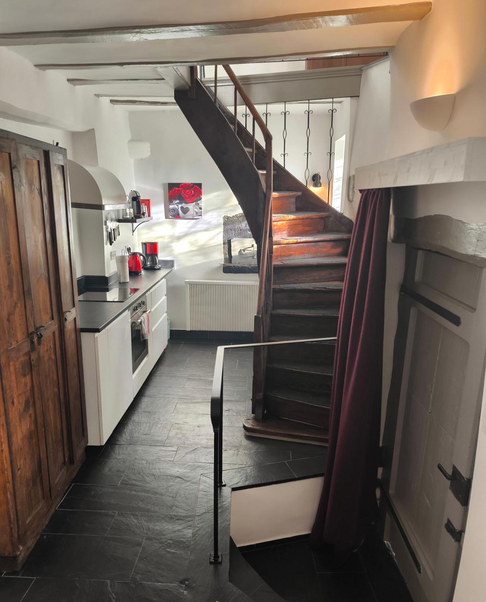 Apartmán Moselperle- Urlaub Im Historischen Fachwerkhaeuschen Bullay Exteriér fotografie